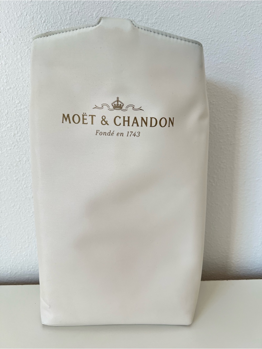 Moet & Chandon Champagne Bottle Gift Bag White Gold Logo Branded